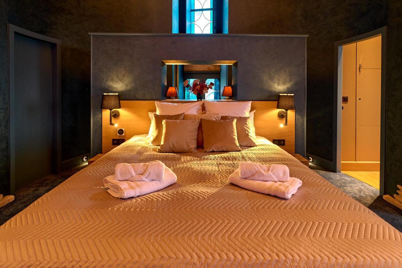 La Chapelle, Les Suites Du Palais, L'Unique 5 Etoiles De Nevers, Suite D'Exception, By Primo C0Nciergerie ภายนอก รูปภาพ