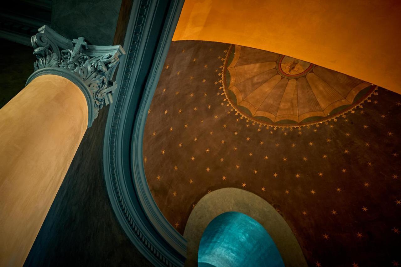La Chapelle, Les Suites Du Palais, L'Unique 5 Etoiles De Nevers, Suite D'Exception, By Primo C0Nciergerie ภายนอก รูปภาพ