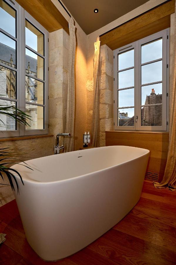 La Chapelle, Les Suites Du Palais, L'Unique 5 Etoiles De Nevers, Suite D'Exception, By Primo C0Nciergerie ภายนอก รูปภาพ